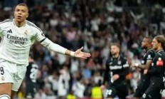 九游娱乐官方网站-球队关键时刻表现出色，逆转胜利