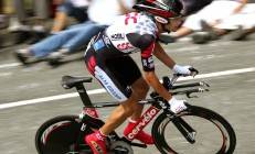 九游体育-季后赛抢七之夜，福克斯的攻防转换艺术