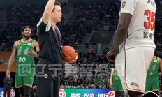 九游体育-高水平比赛中明星球员们发挥亮眼