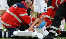 九游app下载-包含曼联中场伤兵满营，后防存隐患的词条