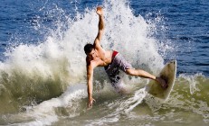 九游娱乐app下载-马来西亚队力克丹麦队创历史，马琳刷新纪录彰显羽坛新格局