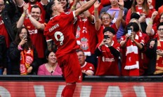 九游娱乐网页-利物浦轻取荷兰，戈麦斯刷新纪录的简单介绍