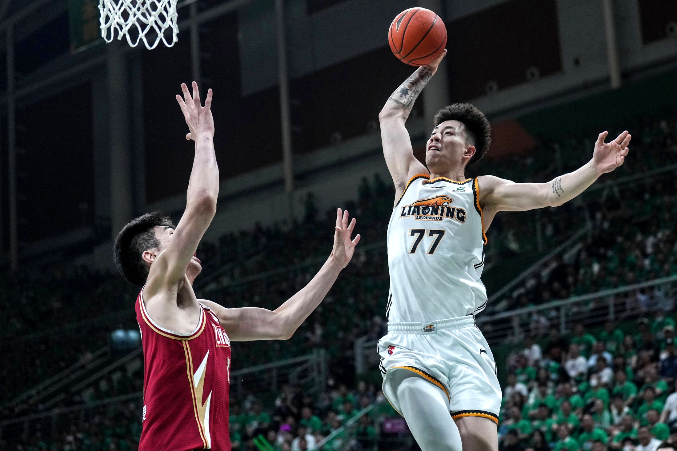 辽宁队在体育馆内迎战对手,赢得比赛的胜利的简单介绍 辽宁队在体育馆内迎战对手,赢得比赛的胜利的简单介绍