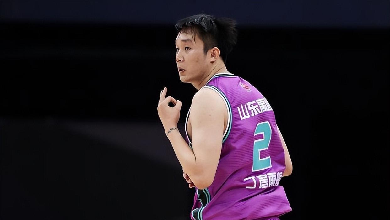 体育界新人崭露头角，引发关注