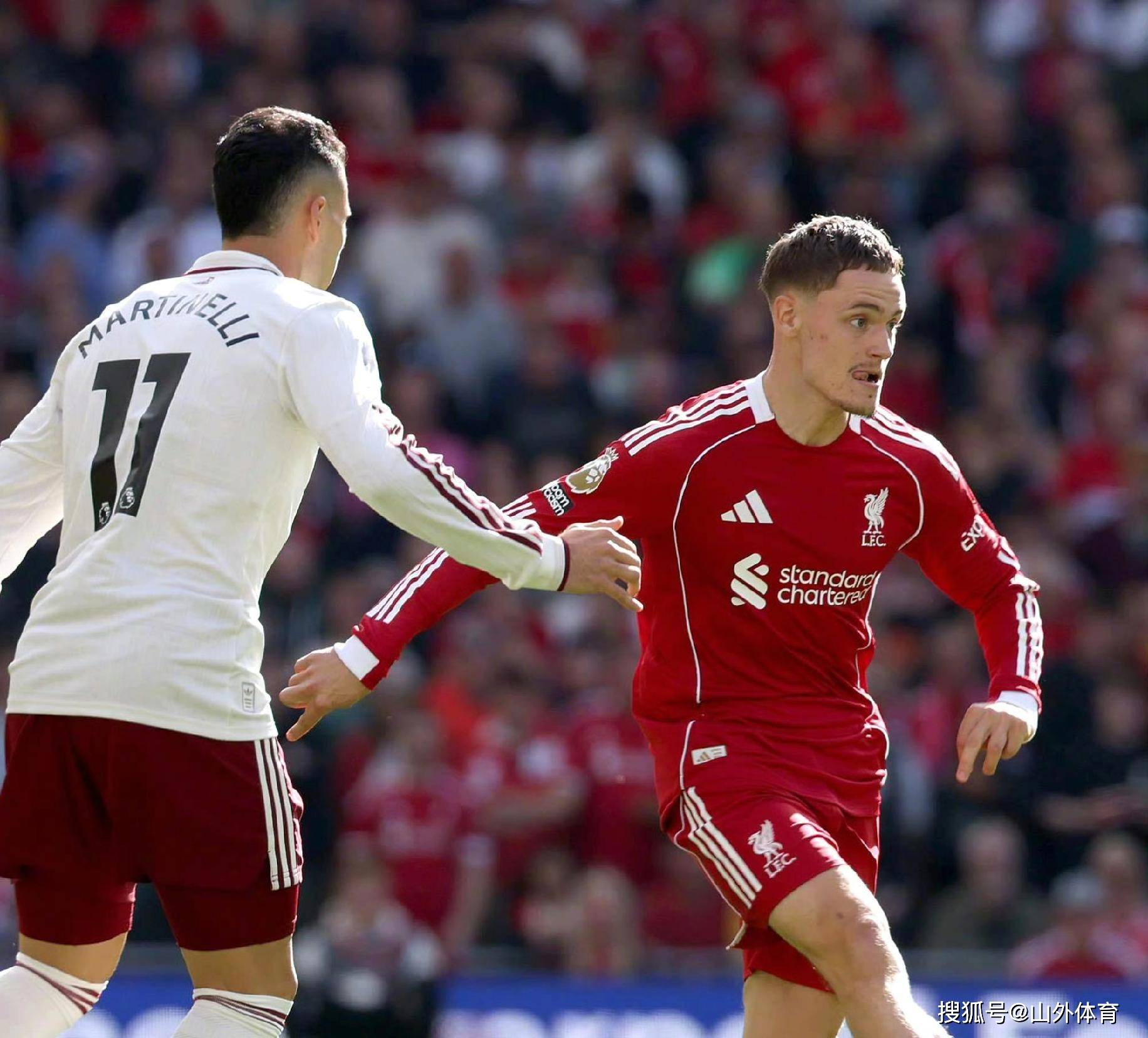 球队关键时刻表现出色，逆转胜利