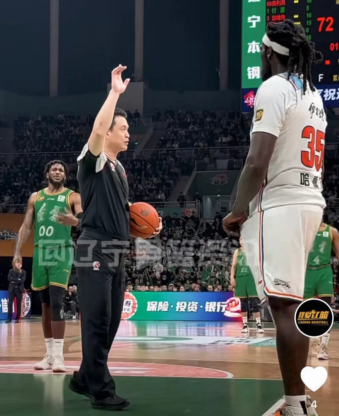 高水平比赛中明星球员们发挥亮眼