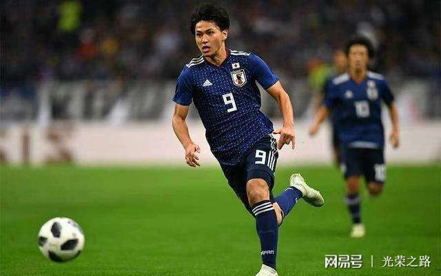 包含双核心球员合力拿下重要胜利的词条