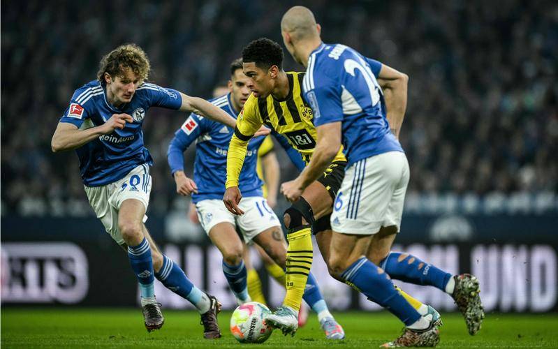 包含柏林赫塔主场迎战柏林联盟，德国首都之战！的词条