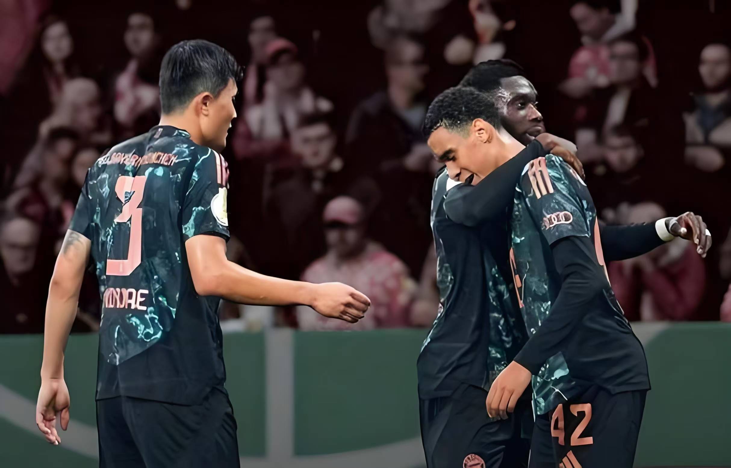 季后赛上演帽子戏法,某球队成功晋级 季后赛上演帽子戏法,某球队成功晋级