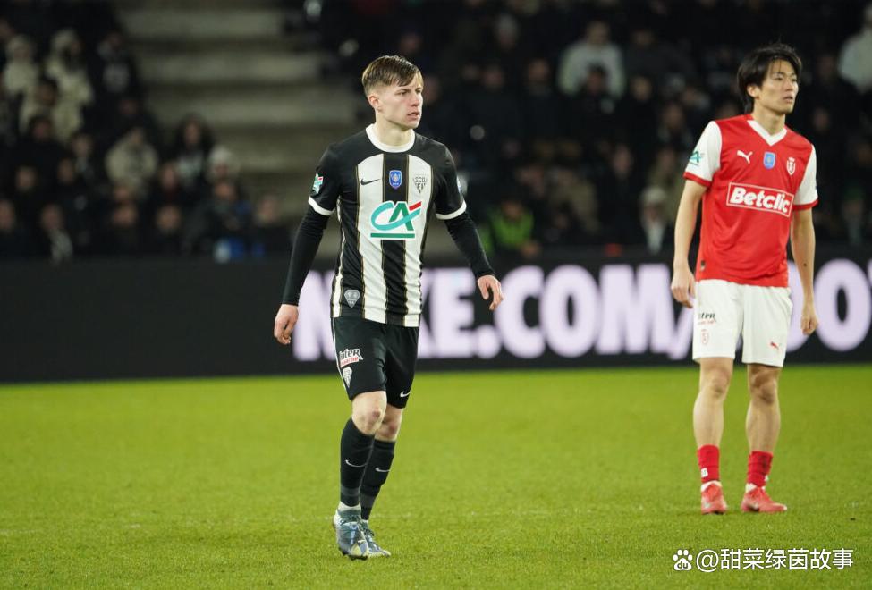 摩纳哥逆转昂热，迎来新赛季首胜的简单介绍