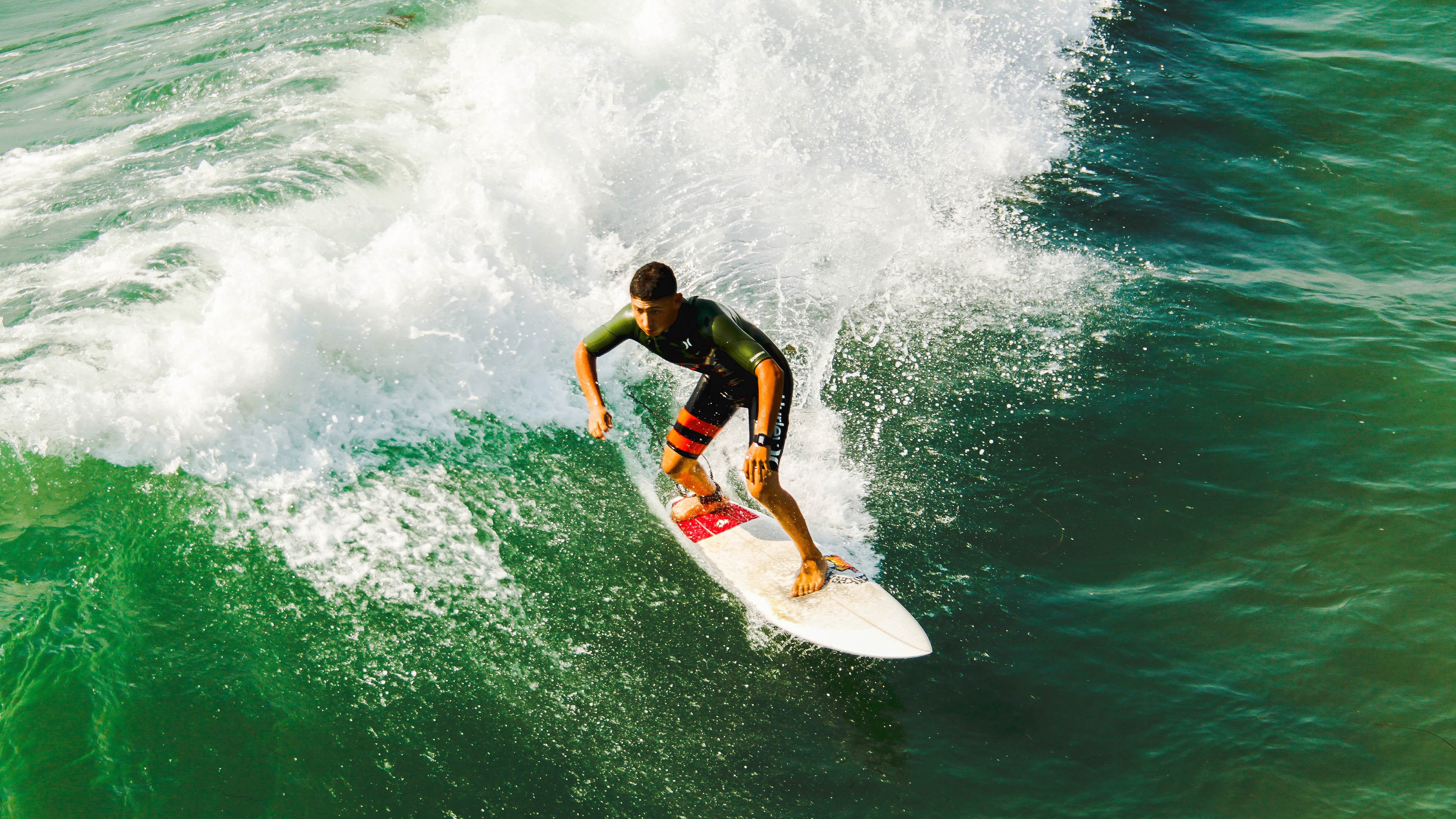塞维利亚的决胜局与拉亚的赛道接管,当体育的戏剧性超越疆界